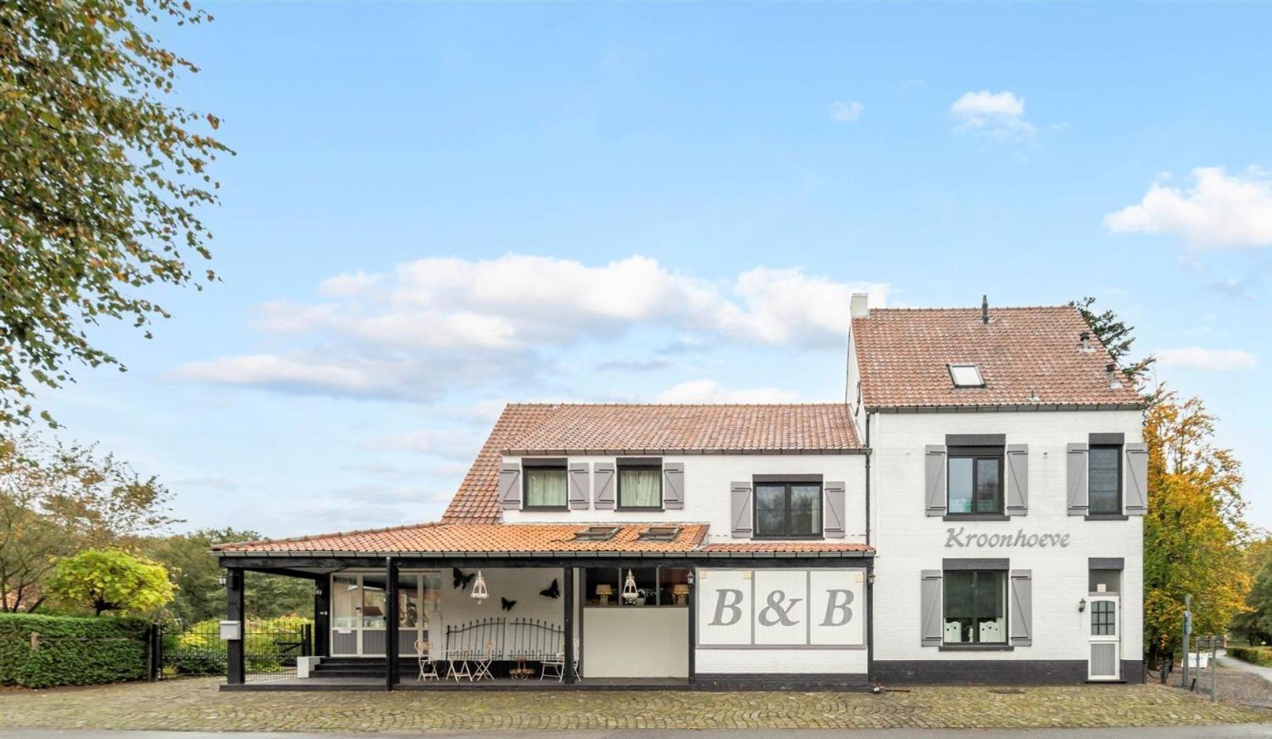 B&B De Kroonhoeve 베링겐 외부 사진